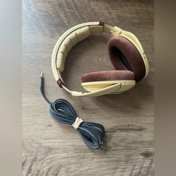 Sennheiser HD598 Wired Amp Headphones Dynamic Open Back Ivory/Brown - Picture 7 of 7
